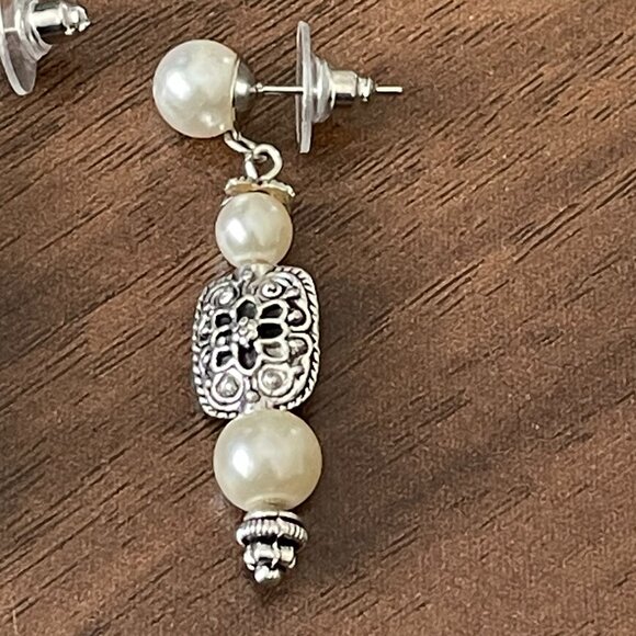 Glass Pearls Antiqued Silver Beads Pierced Drop Earrings - Picture 3 of 3